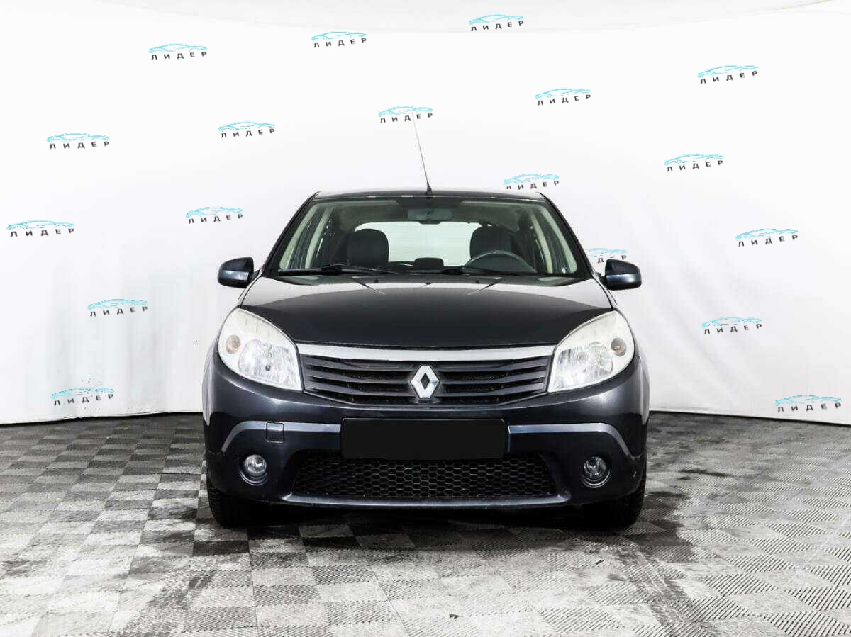 Б/У Рено Сандеро 2010 года. Фото: #1