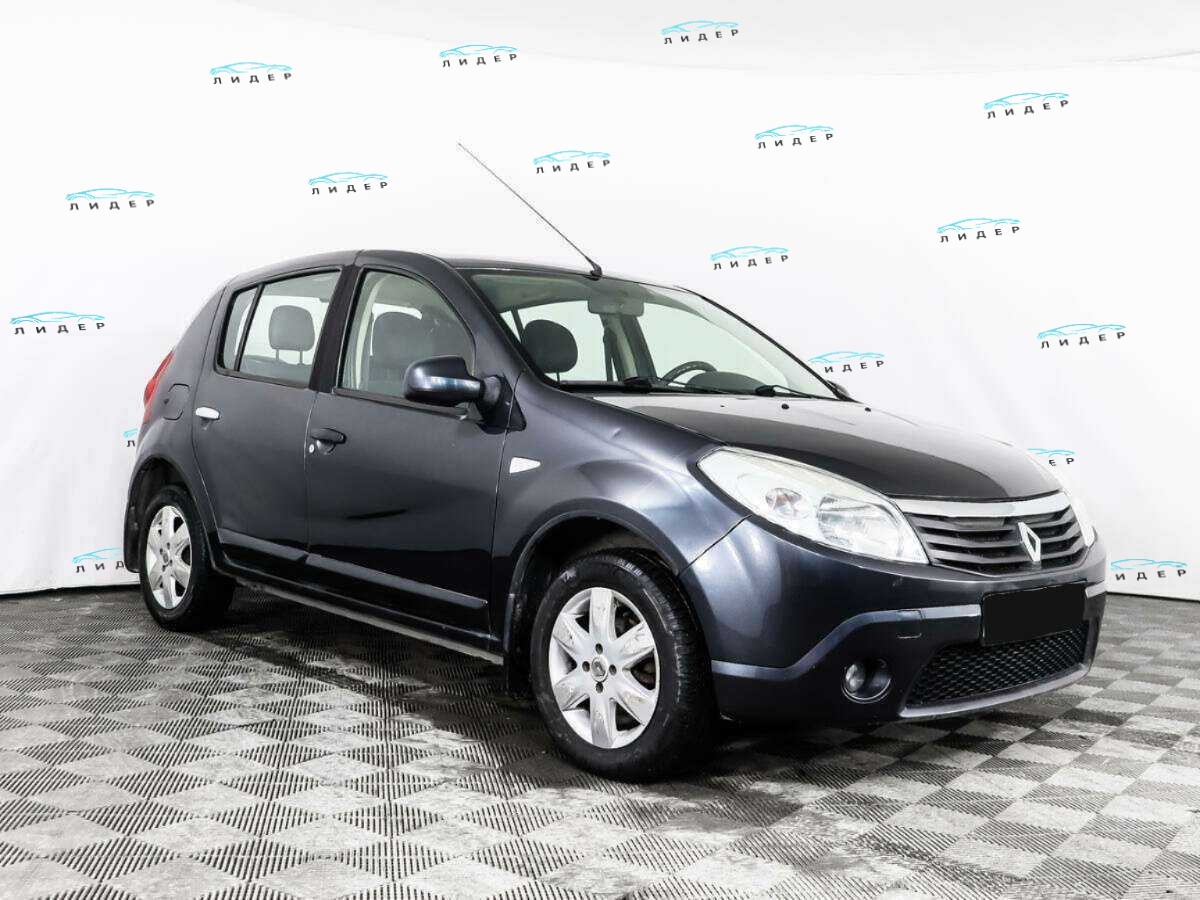 Б/У Рено Сандеро 2010 года. Фото: #2