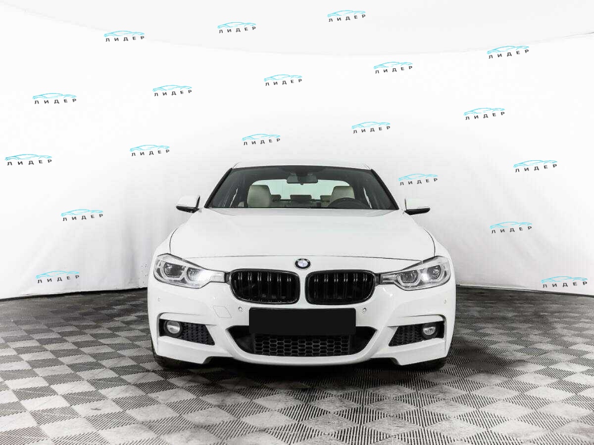 Б/У БМВ 3 серии 2015 года. Фото: #1