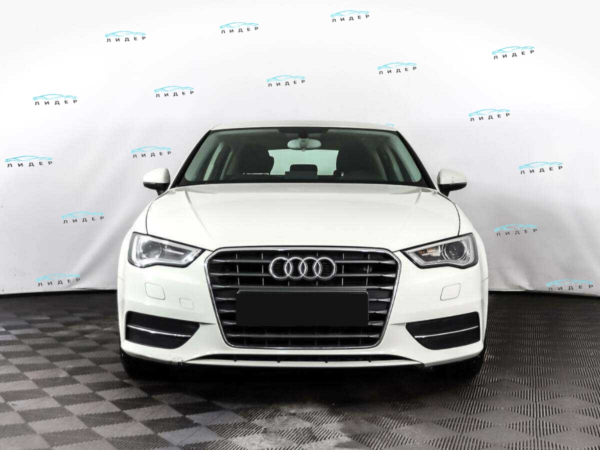 Б/У Ауди А3 2014 года. Фото: #1
