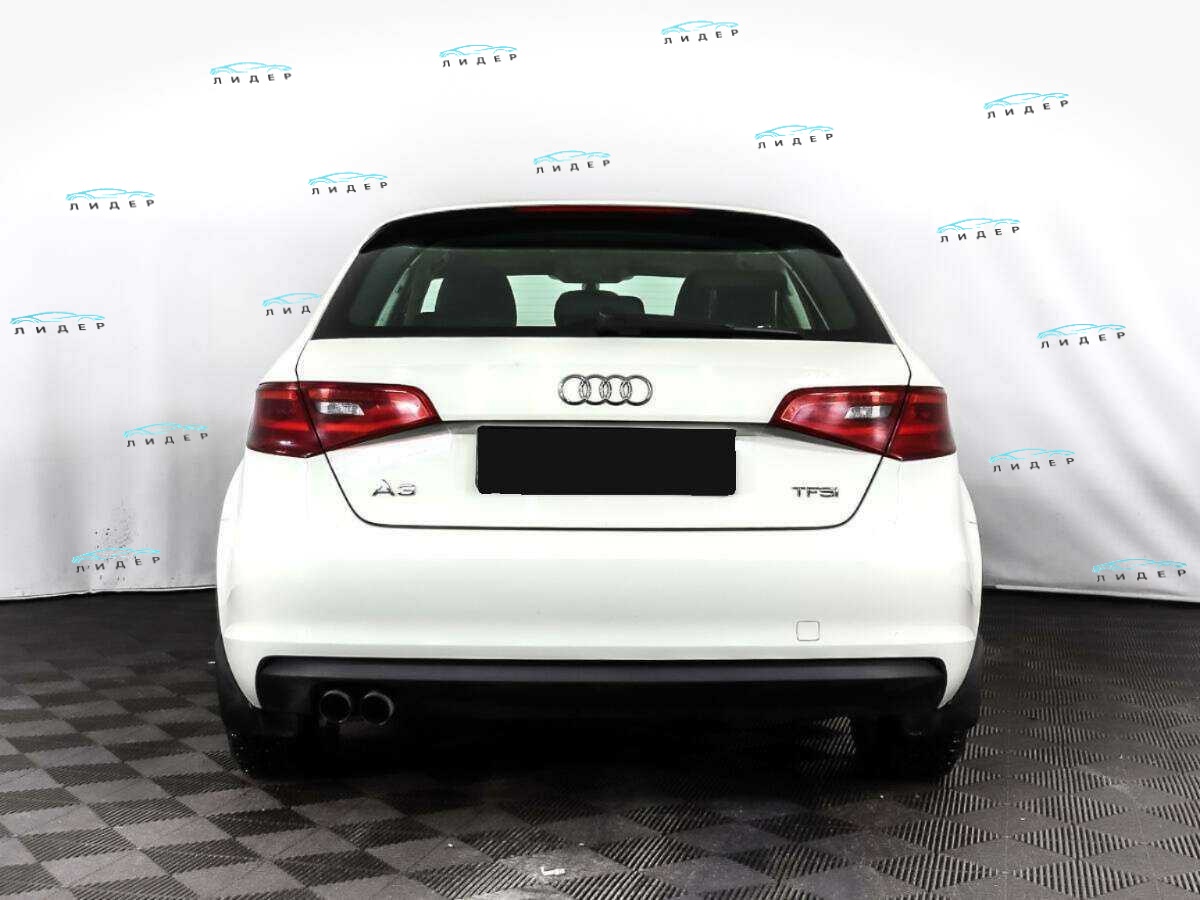 Б/У Ауди А3 2014 года. Фото: #4