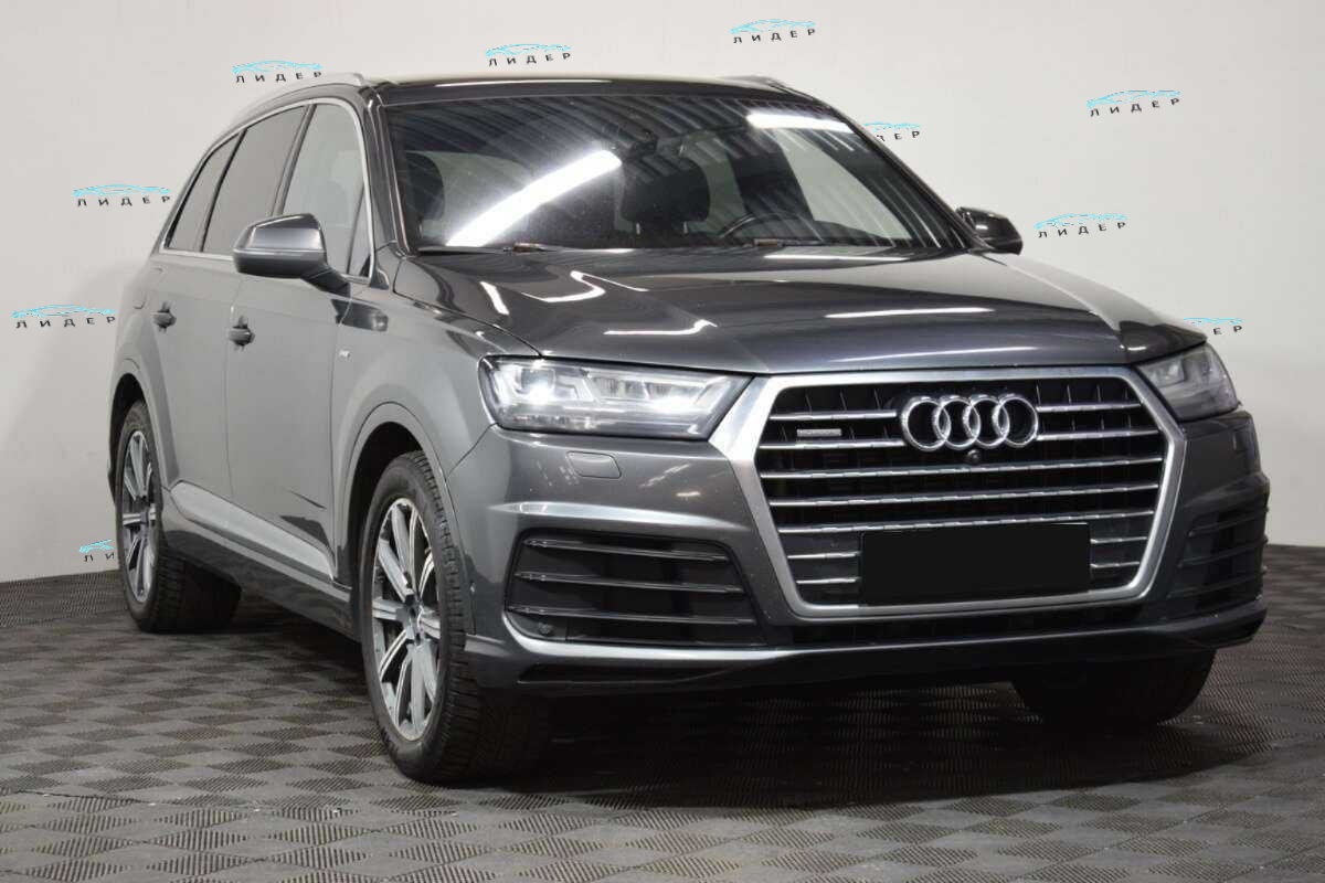 Б/У Ауди К7 2016 года. Фото: #2