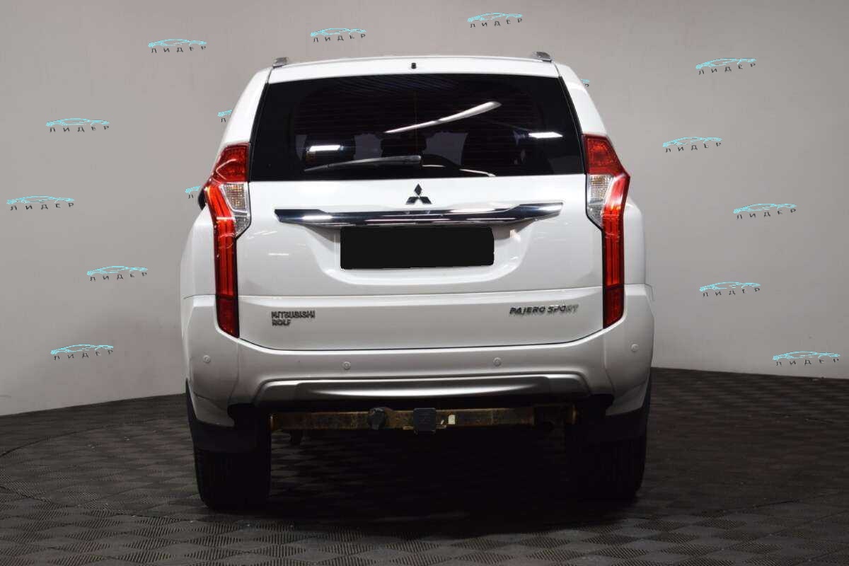 Б/У Митсубиши Паджеро Спорт 2019 года. Фото: #4
