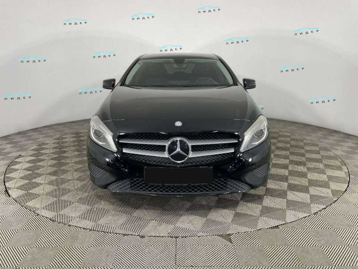 Б/У Мерседес-Бенц А-Класс 2014 года. Фото: #1