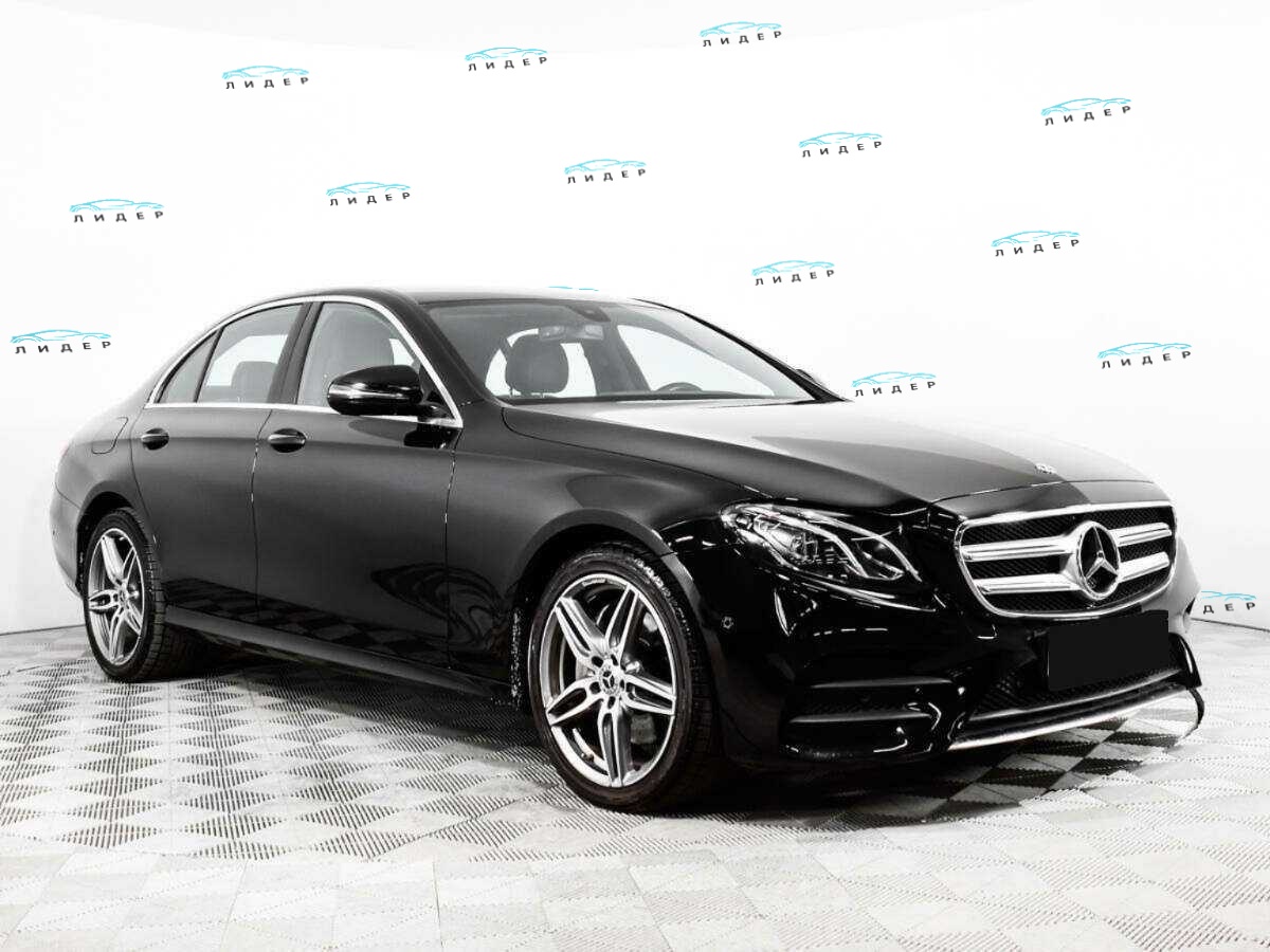Б/У Мерседес-Бенц Е-Класс 2019 года. Фото: #2