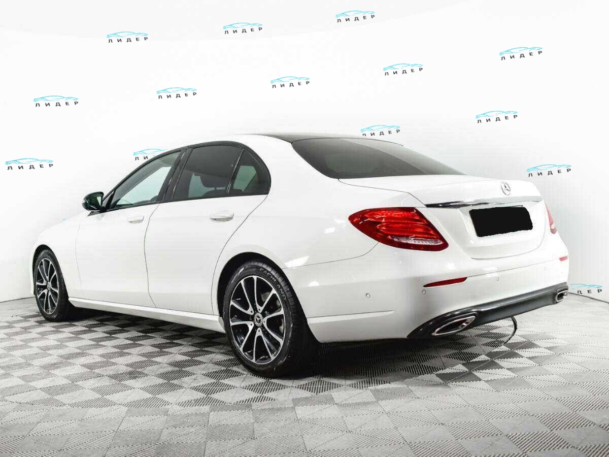 Б/У Мерседес-Бенц Е-Класс 2016 года. Фото: #5