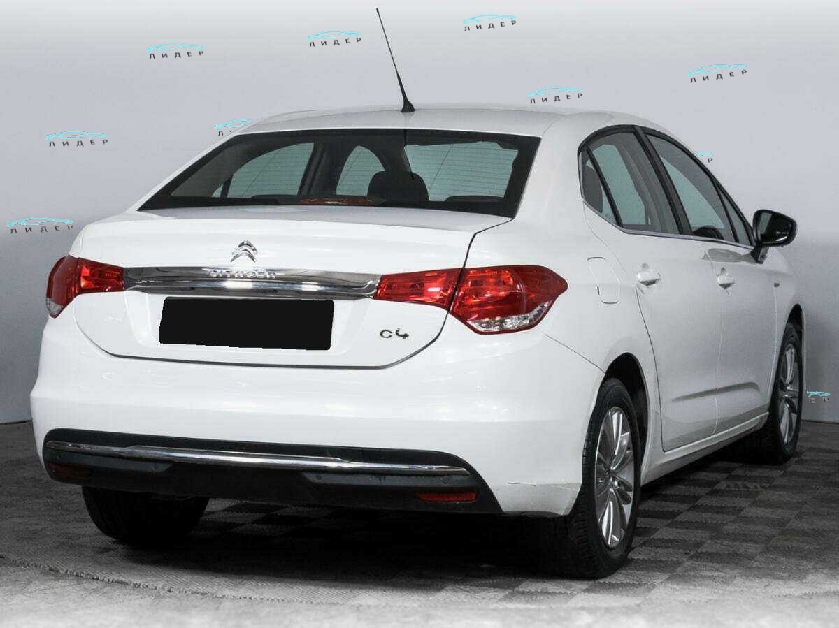 Б/У Ситроен Ц4 2016 года. Фото: #4