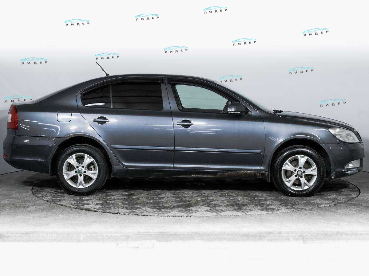 Б/У Шкода Октавия 2009 года. Фото: #3