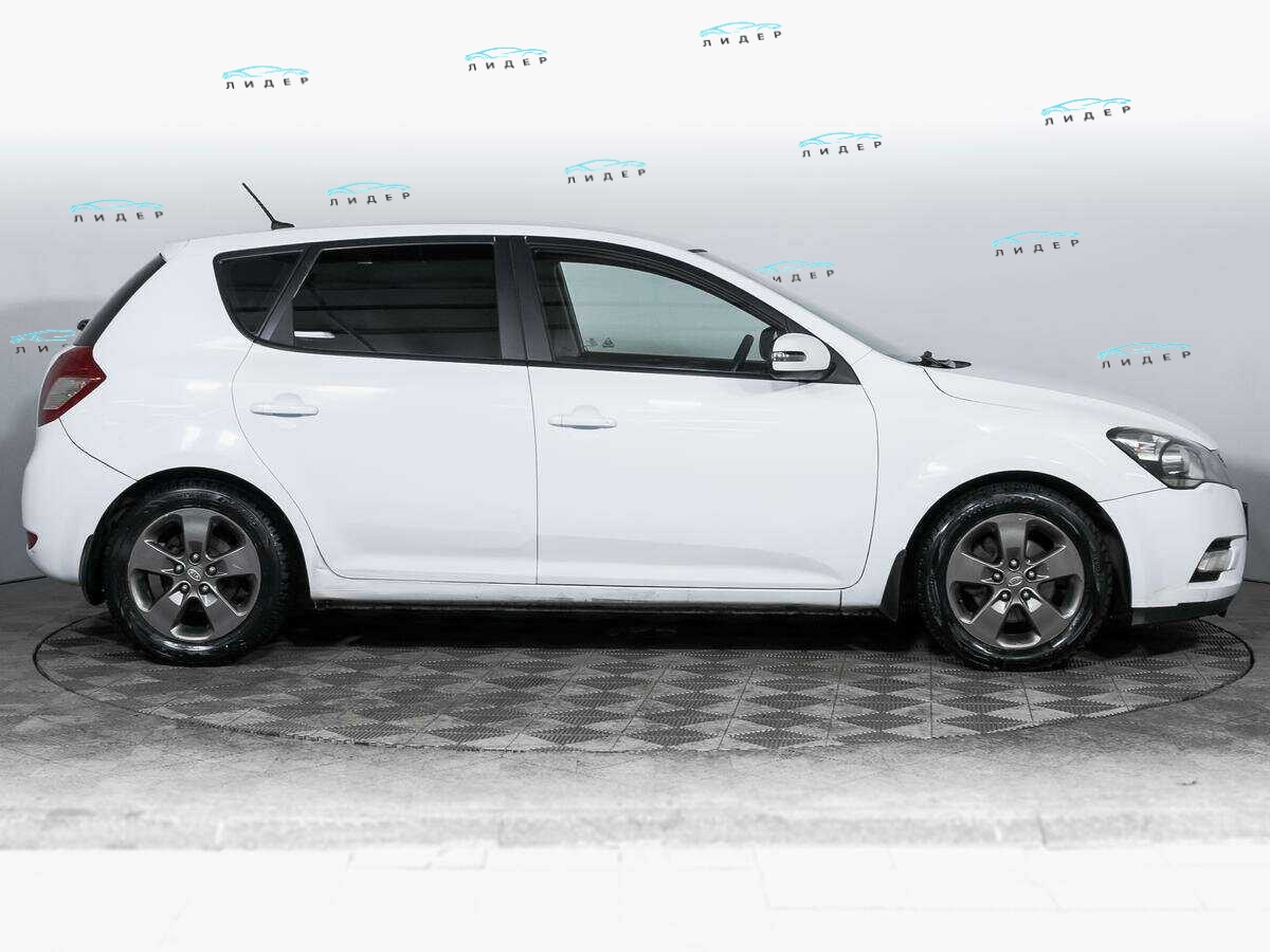 Б/У Киа Сид 2010 года. Фото: #3