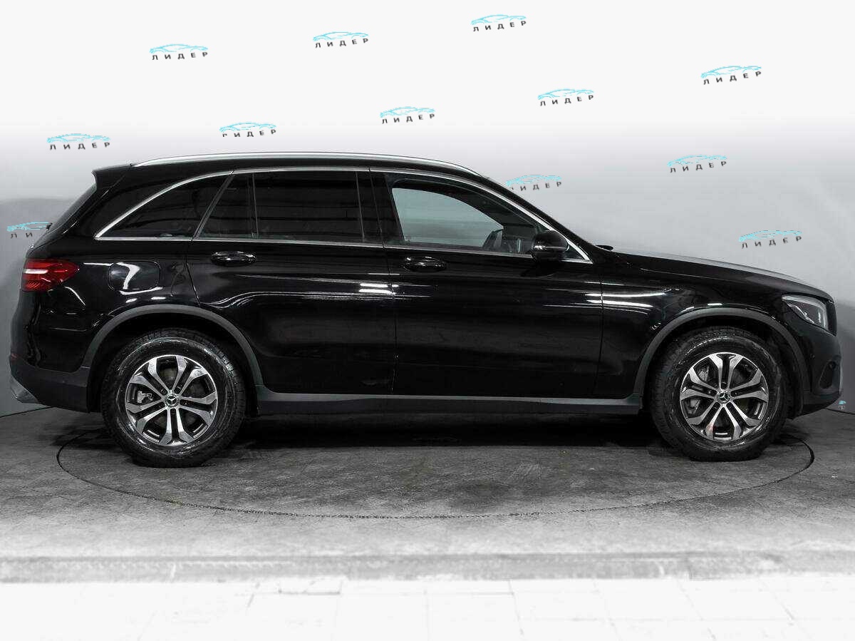 Б/У Мерседес-Бенц ГЛЦ 2018 года. Фото: #3