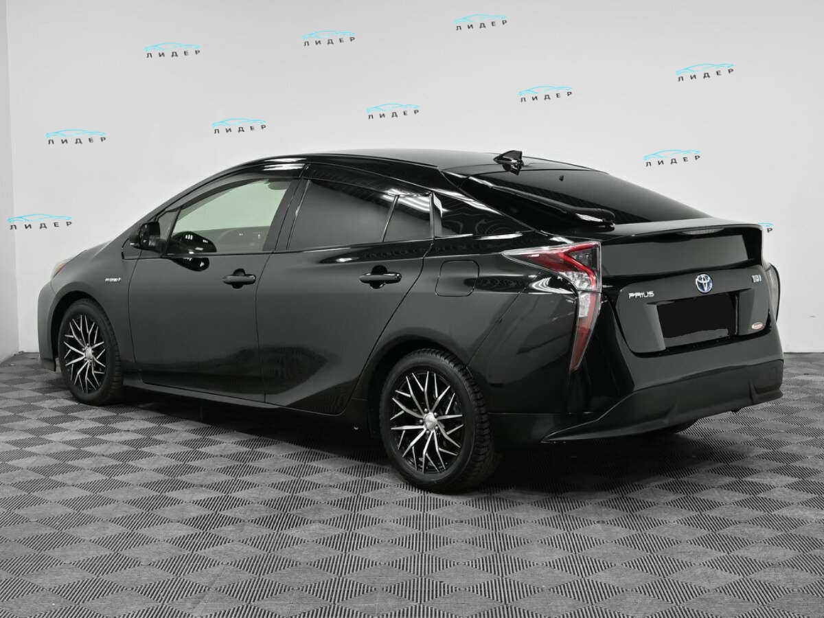 Б/У Тойота Приус 2016 года. Фото: #3