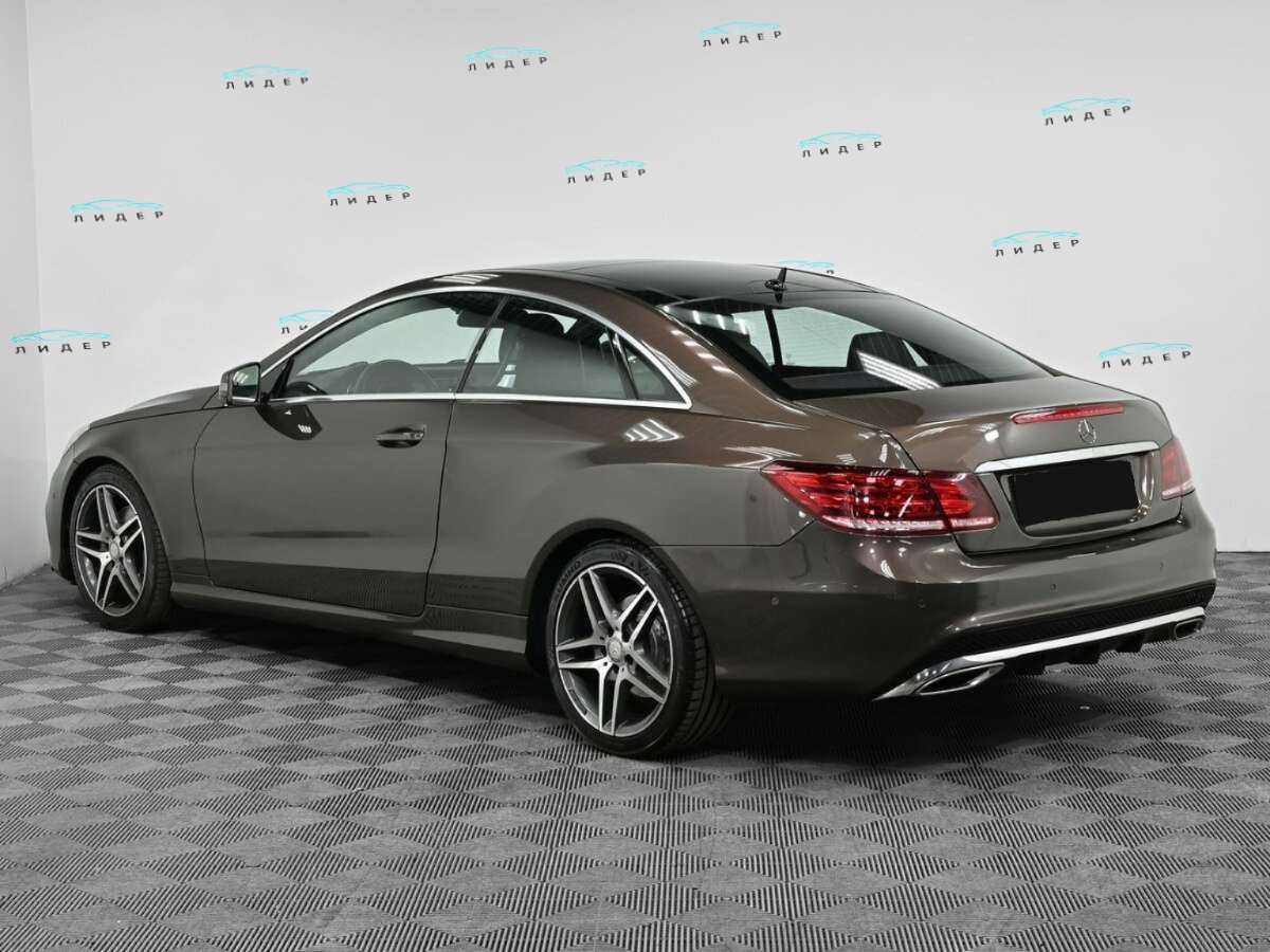 Б/У Мерседес-Бенц Е-Класс 2014 года. Фото: #3
