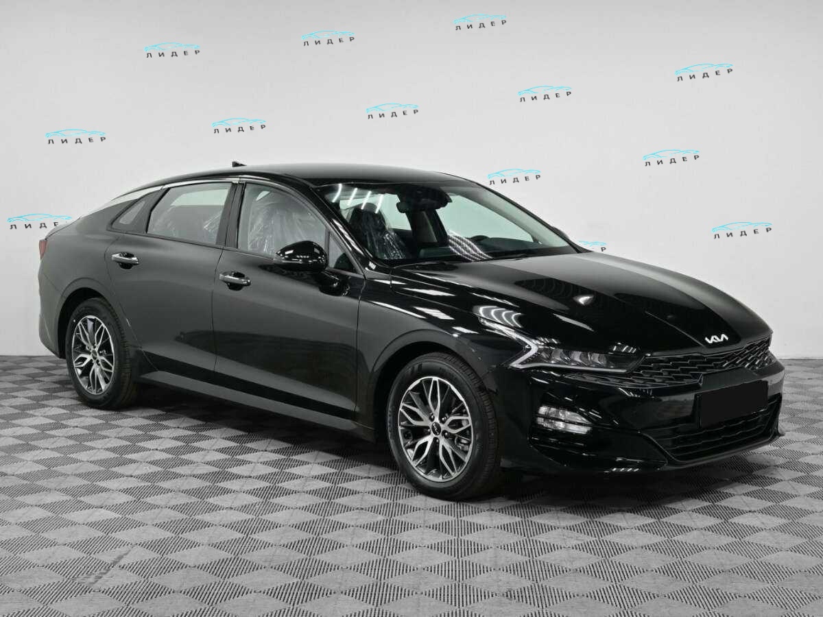 Б/У Киа К5 2023 года. Фото: #2