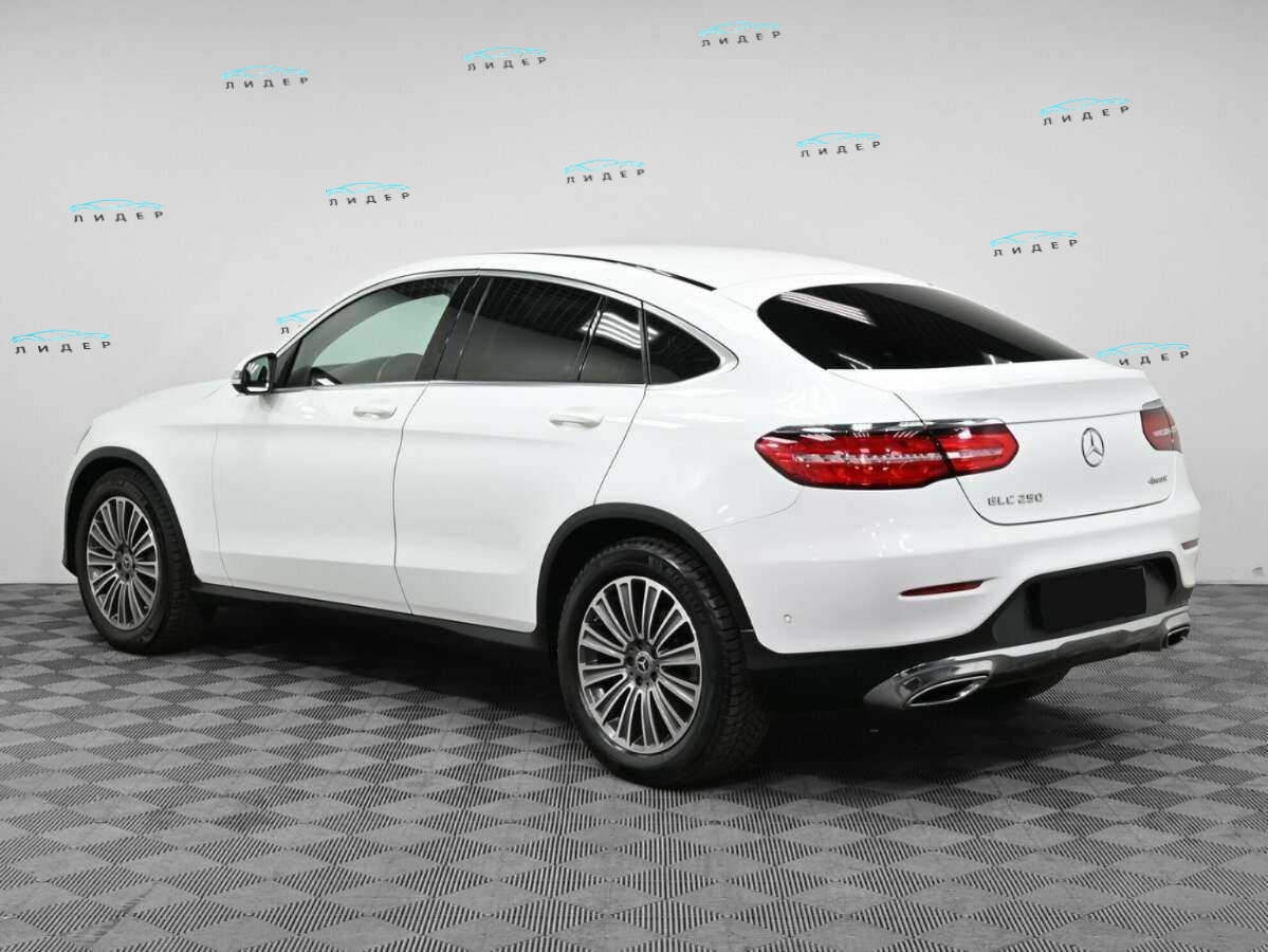 Б/У Мерседес-Бенц ГЛЦ Купе 2018 года. Фото: #3