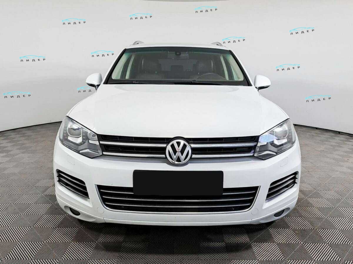 Б/У Фольксваген Туарег 2012 года. Фото: #1