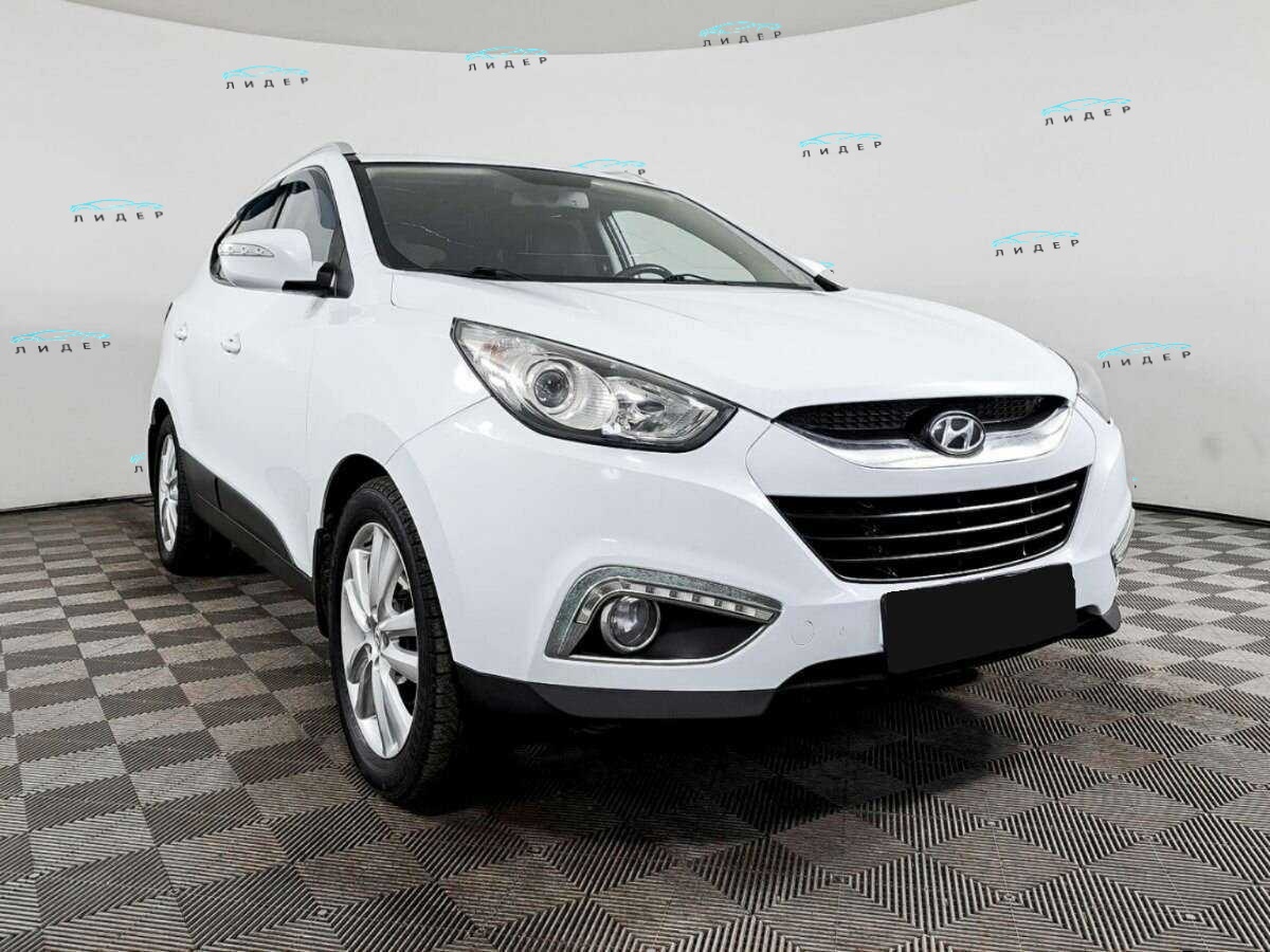 Б/У Хендай ай-икс35 2011 года. Фото: #2