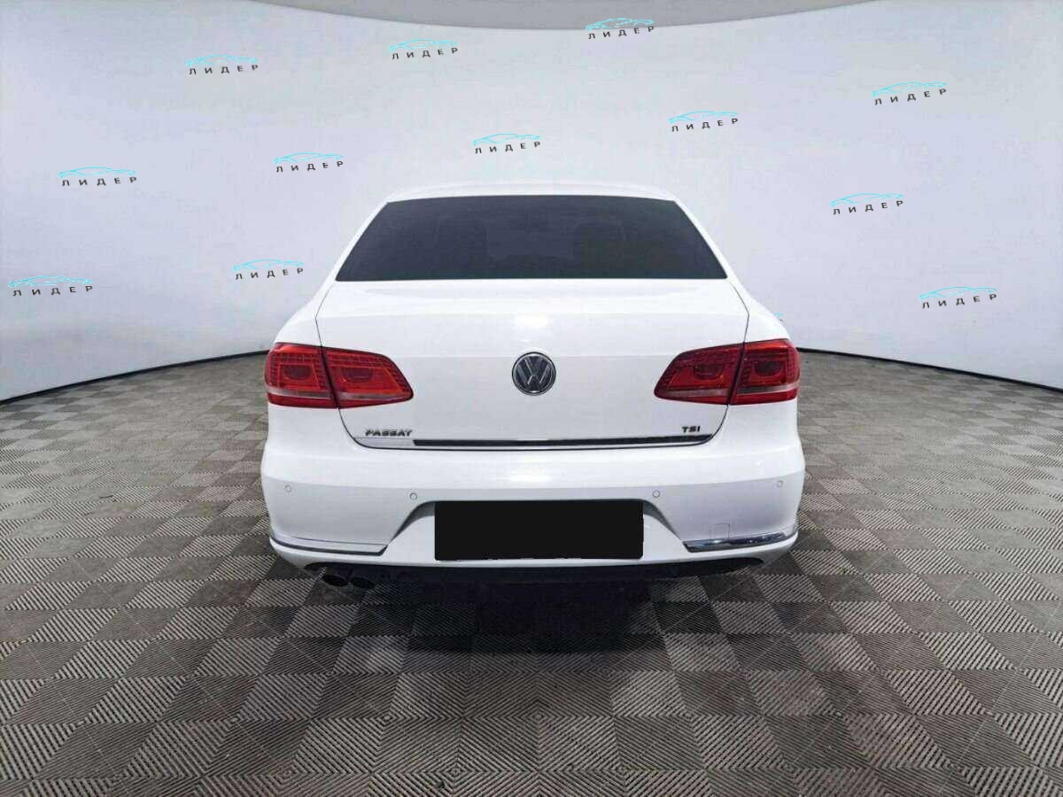 Б/У Фольксваген Пассат 2011 года. Фото: #5