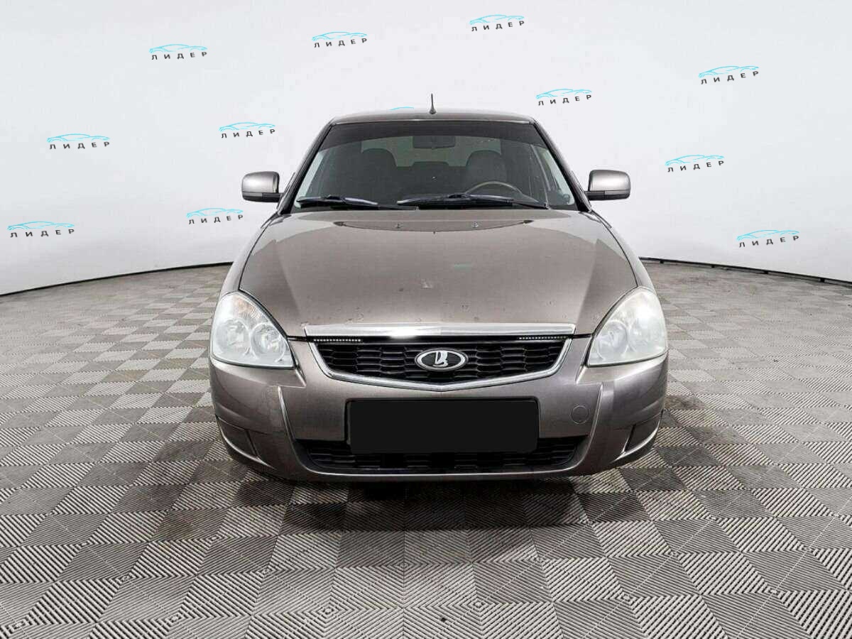 Б/У Лада (ВАЗ) Приора 2015 года. Фото: #1