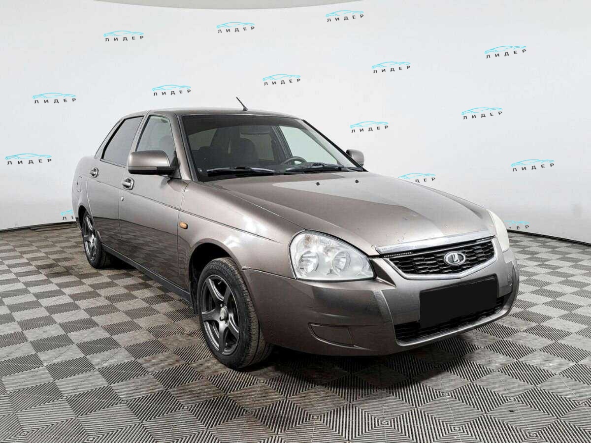 Б/У Лада (ВАЗ) Приора 2015 года. Фото: #2