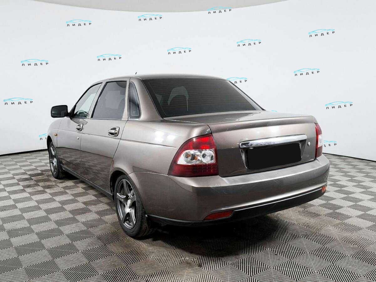 Б/У Лада (ВАЗ) Приора 2015 года. Фото: #4