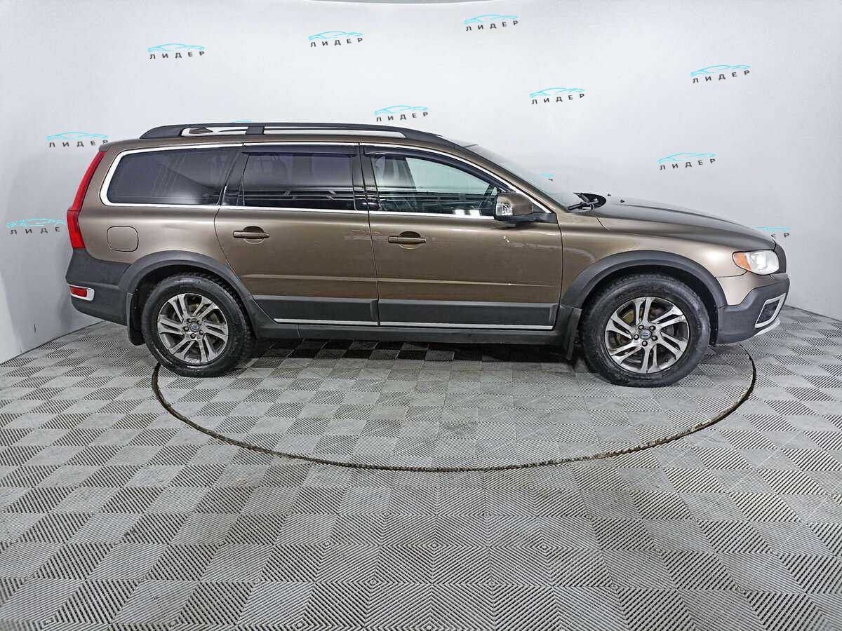 Б/У Вольво ИксЦ70 2011 года. Фото: #3