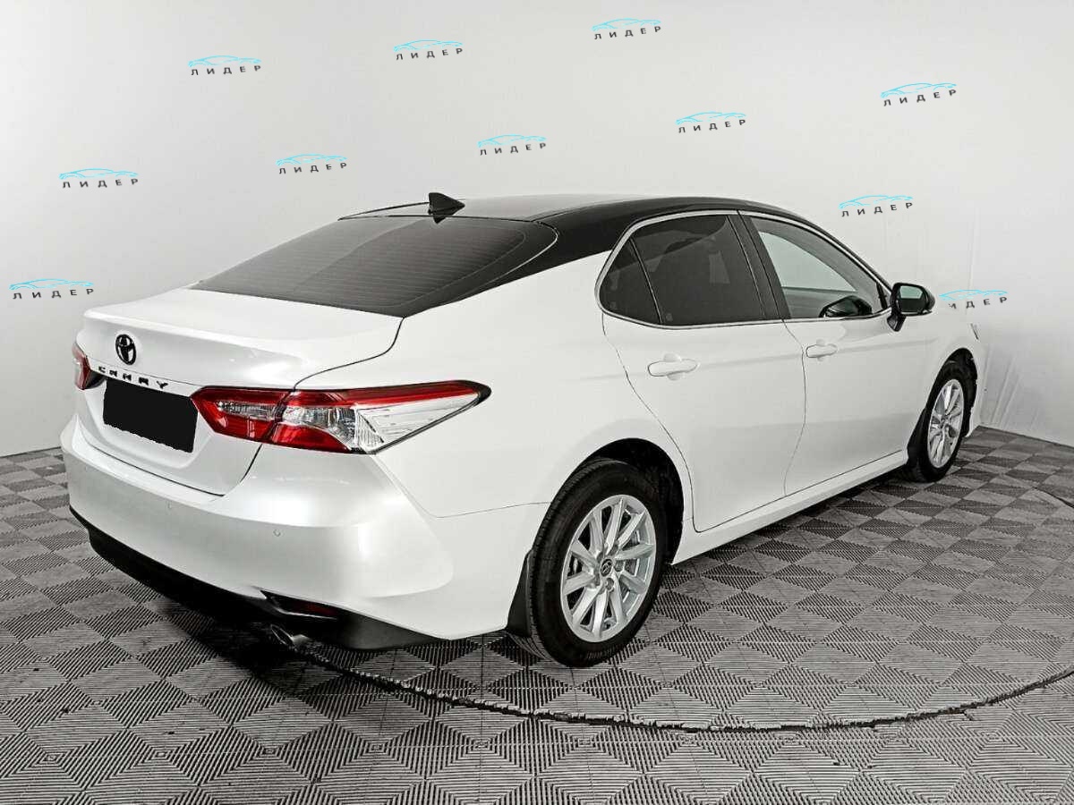 Б/У Тойота Камри 2021 года. Фото: #3