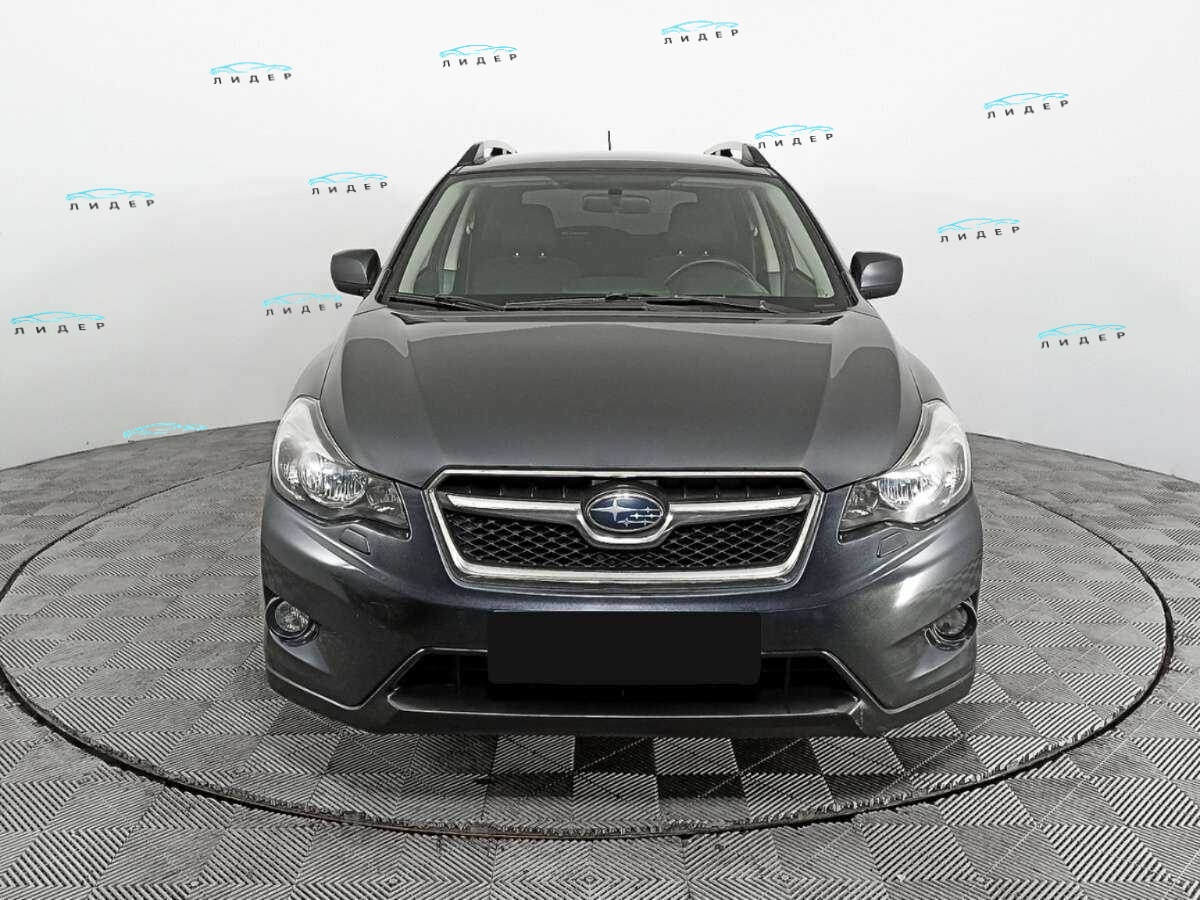 Б/У Субару ИксВи 2014 года. Фото: #1