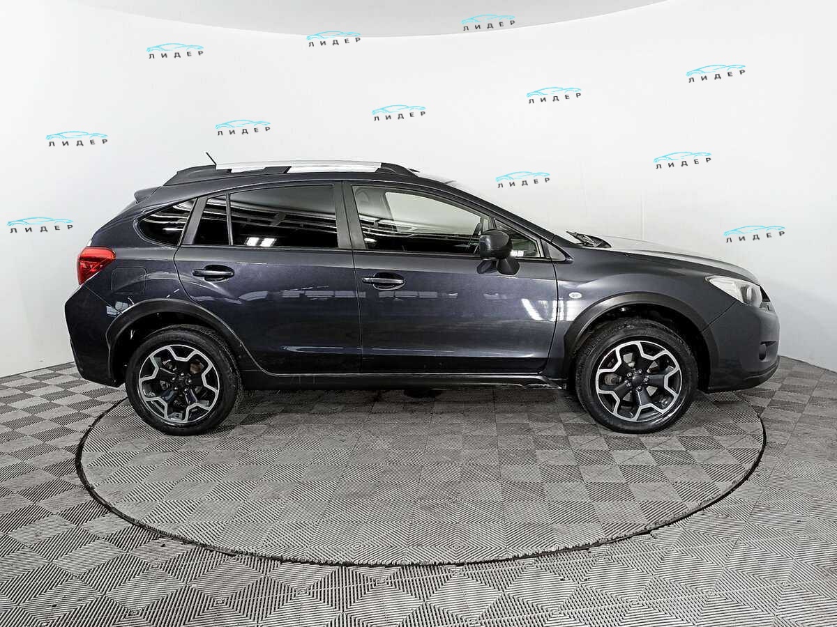 Б/У Субару ИксВи 2014 года. Фото: #3