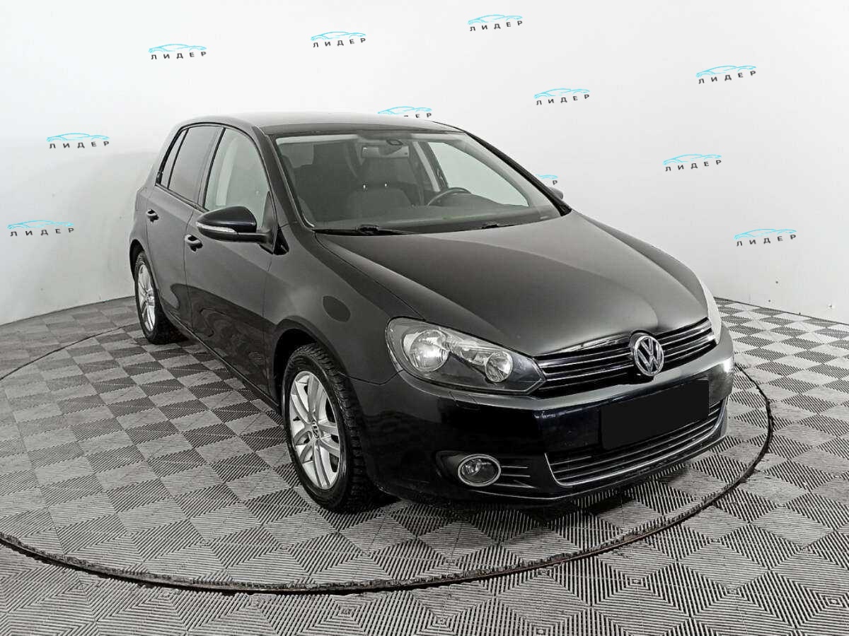 Б/У Фольксваген Гольф 2011 года. Фото: #2