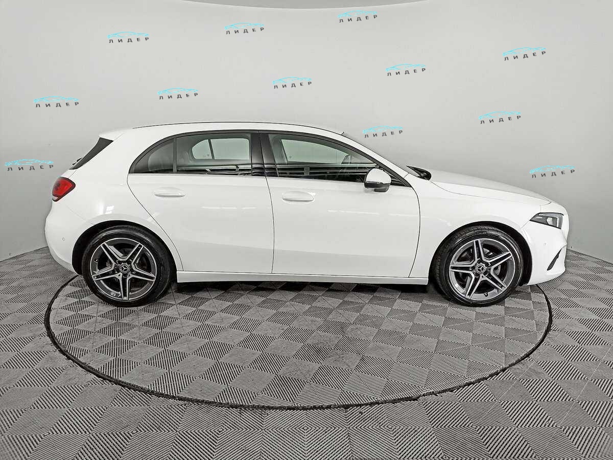 Б/У Мерседес-Бенц А-Класс 2018 года. Фото: #3