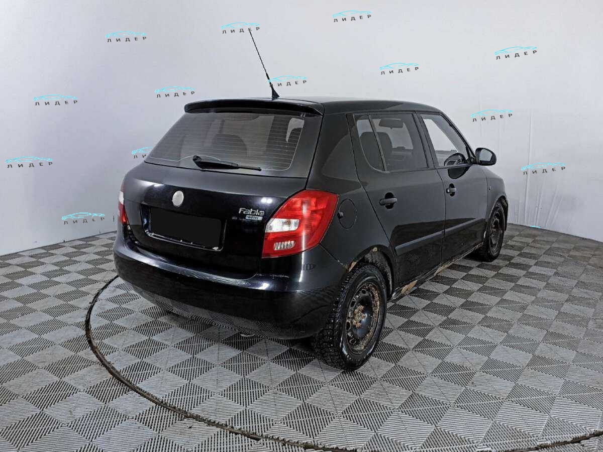 Б/У Шкода Фабия 2008 года. Фото: #3