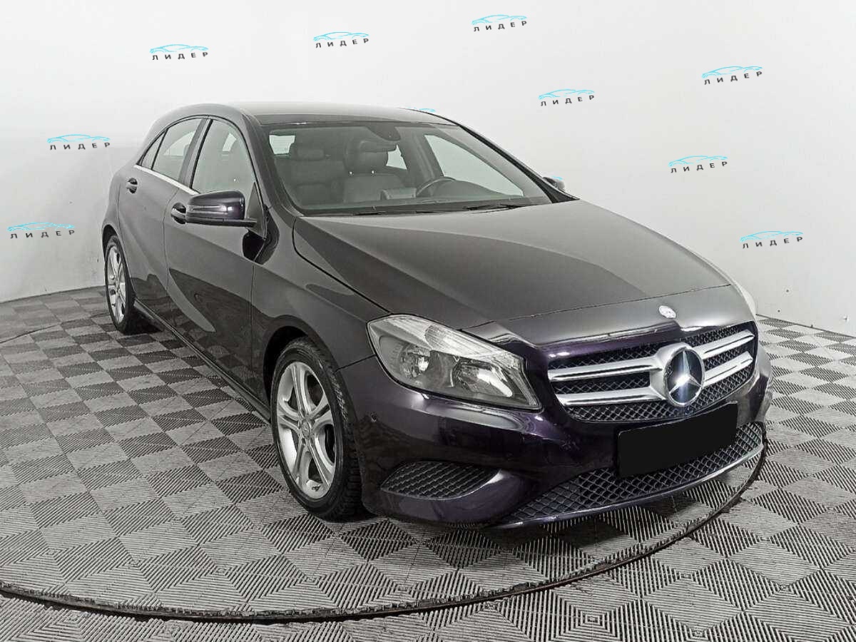 Б/У Мерседес-Бенц А-Класс 2014 года. Фото: #2