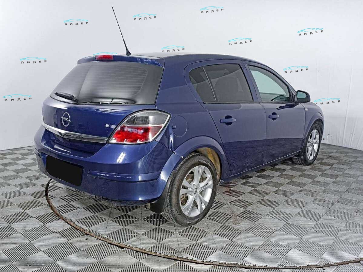Б/У Опель Астра 2011 года. Фото: #4