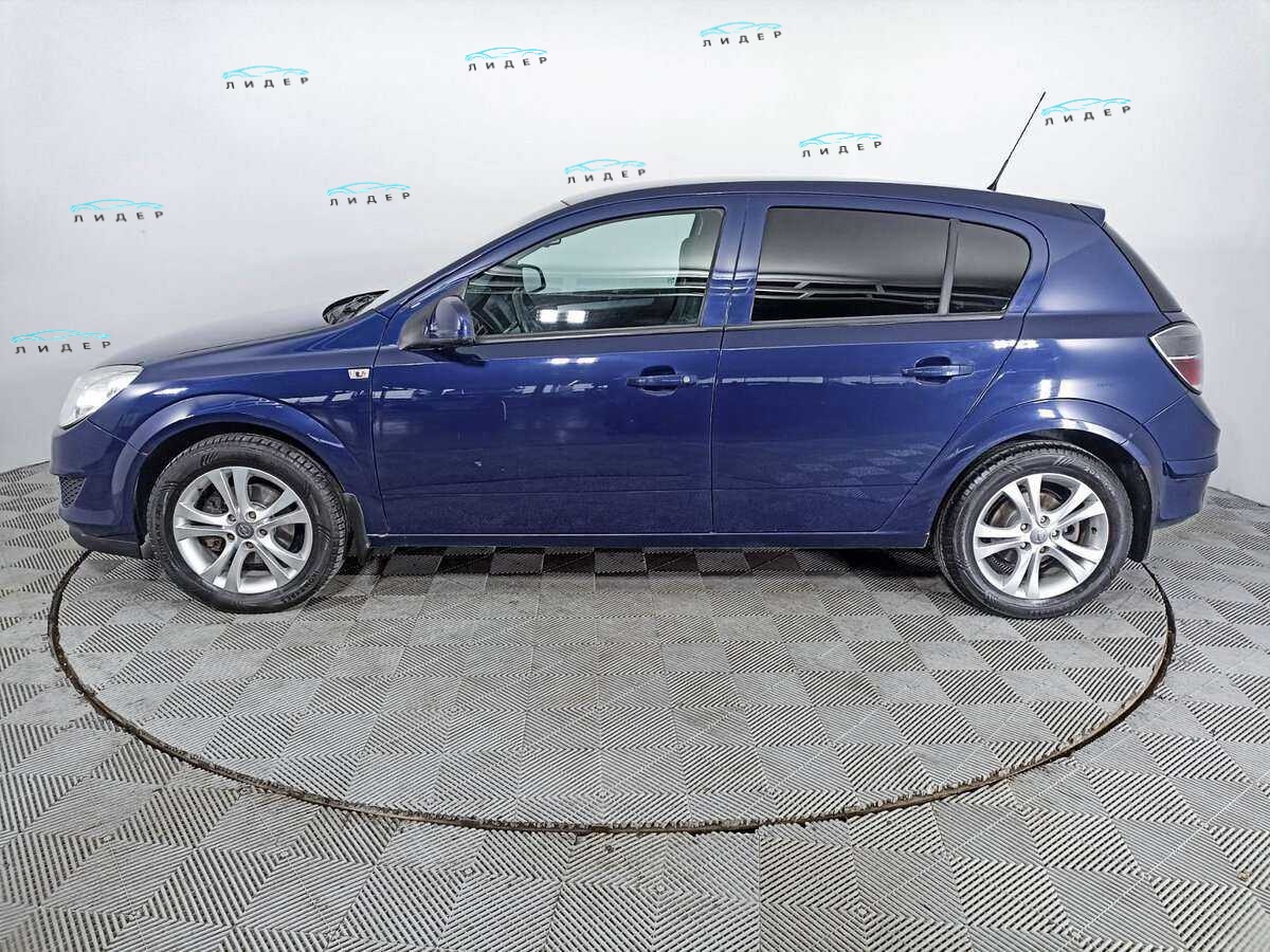 Б/У Опель Астра 2011 года. Фото: #7