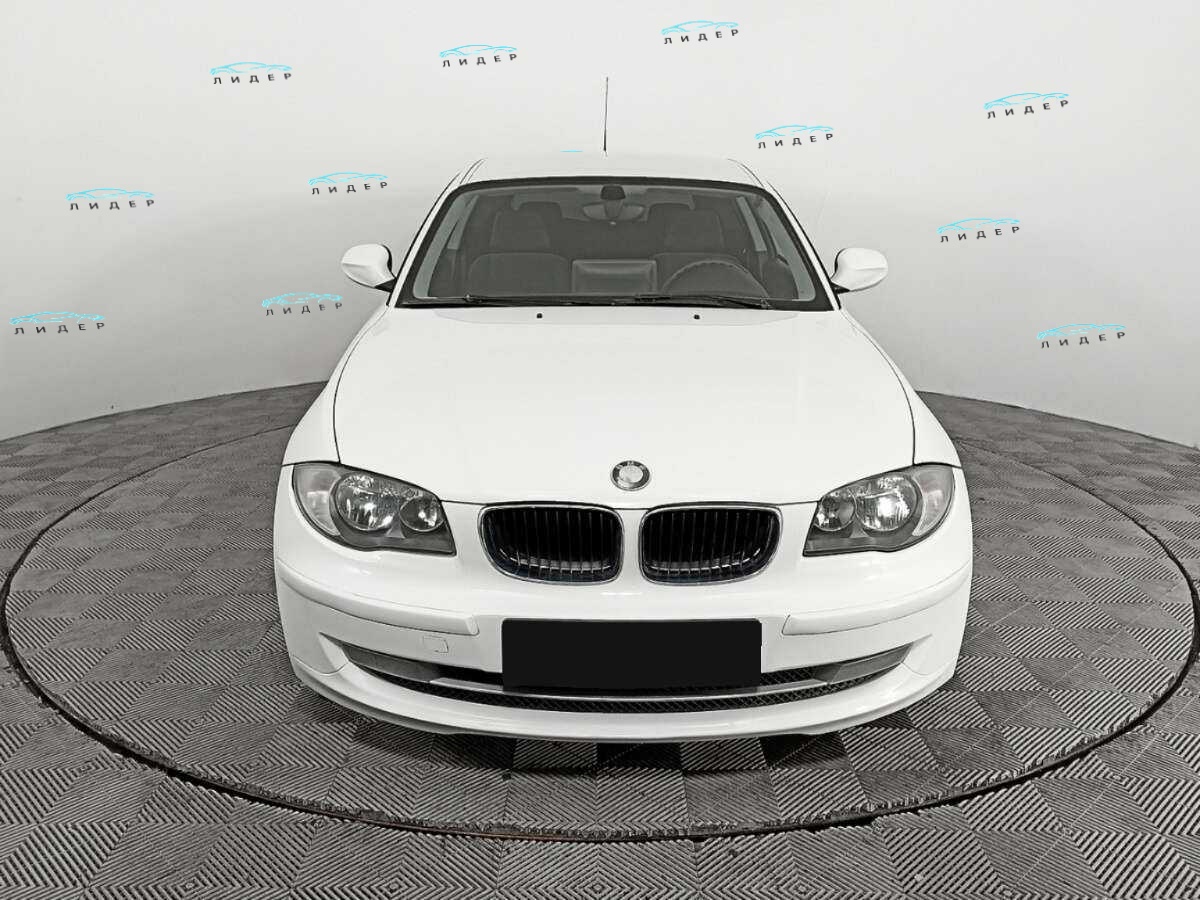 Б/У БМВ 1 серии 2010 года. Фото: #1