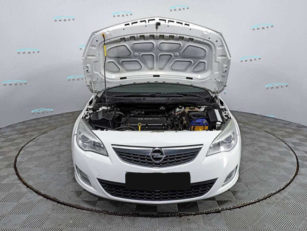 Б/У Опель Астра 2011 года. Фото: #8