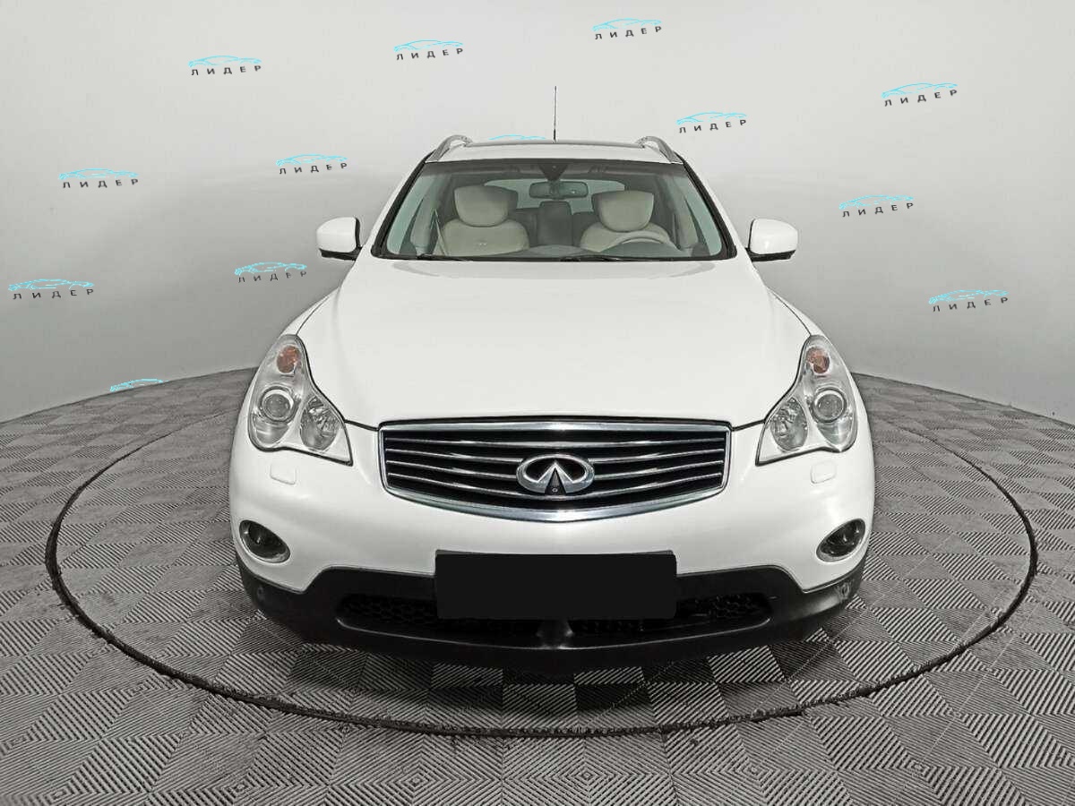Б/У Инфинити ЕИкс 2010 года. Фото: #1