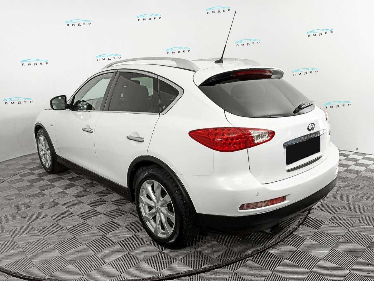 Б/У Инфинити ЕИкс 2010 года. Фото: #5