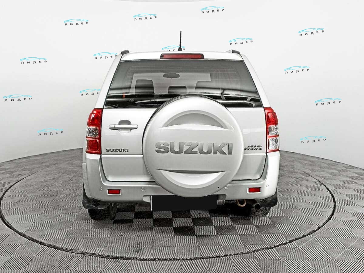 Б/У Сузуки Гранд Витара 2011 года. Фото: #4