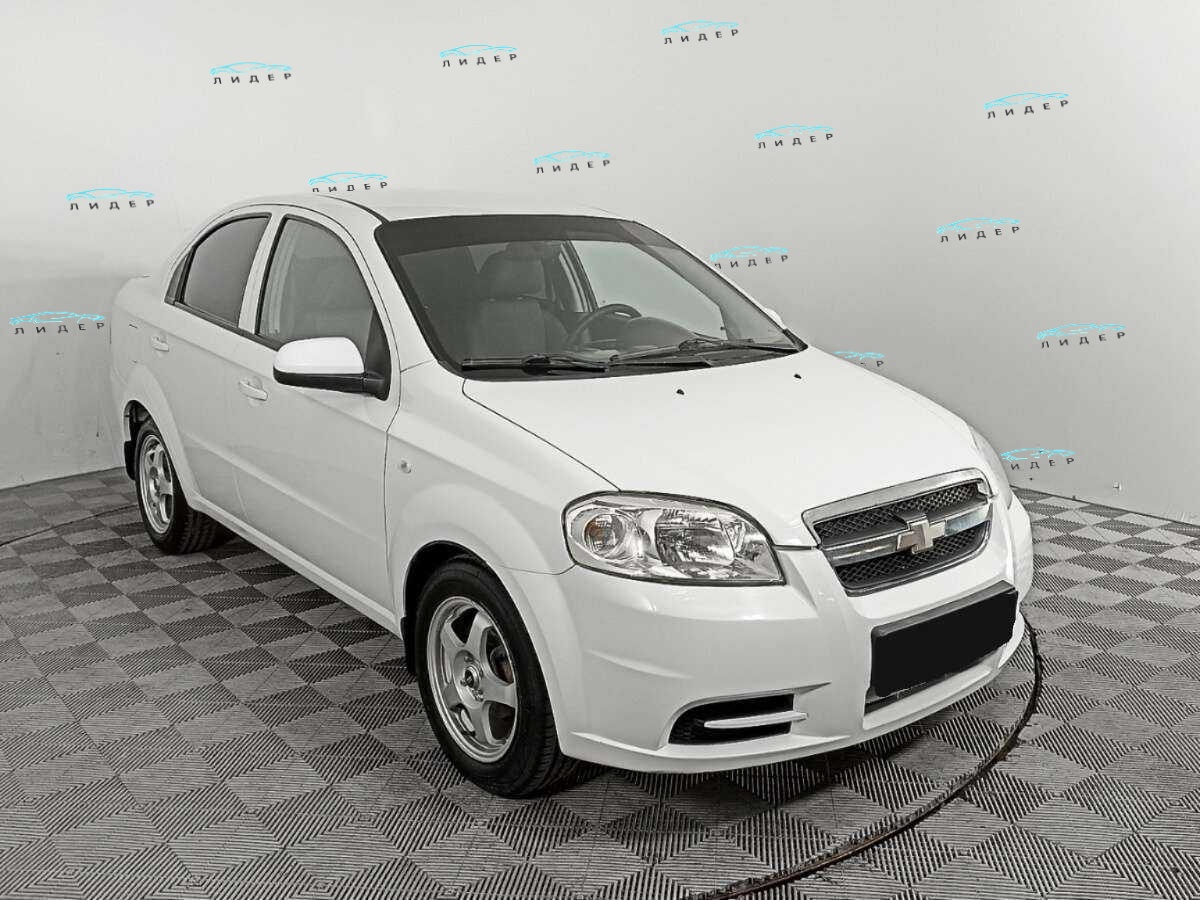 Б/У Шевроле Авео 2011 года. Фото: #2