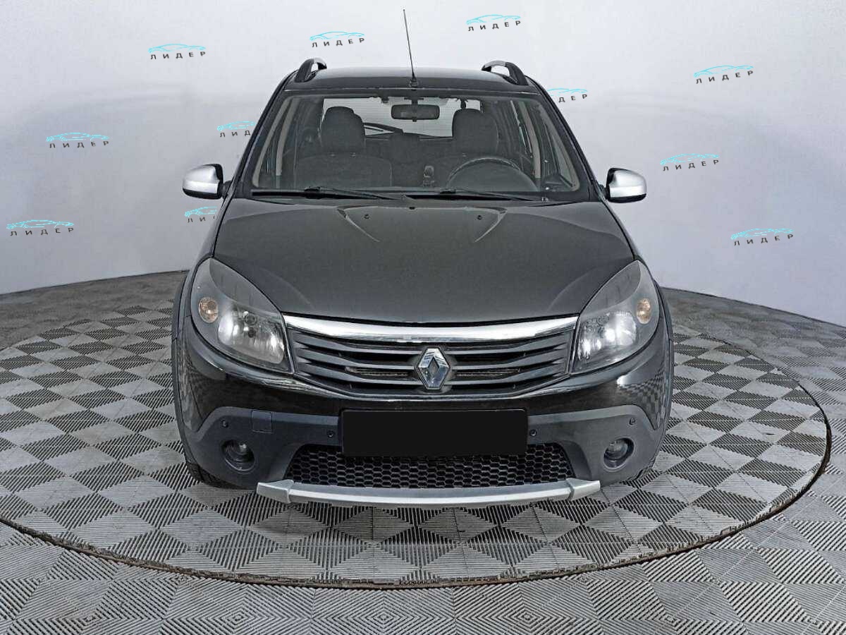 Б/У Рено Сандеро 2011 года. Фото: #1