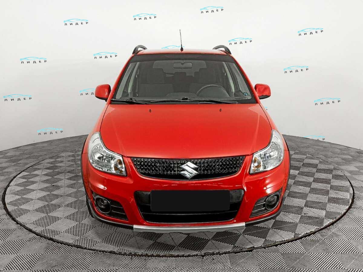 Б/У Сузуки С-Икс4 2011 года. Фото: #1