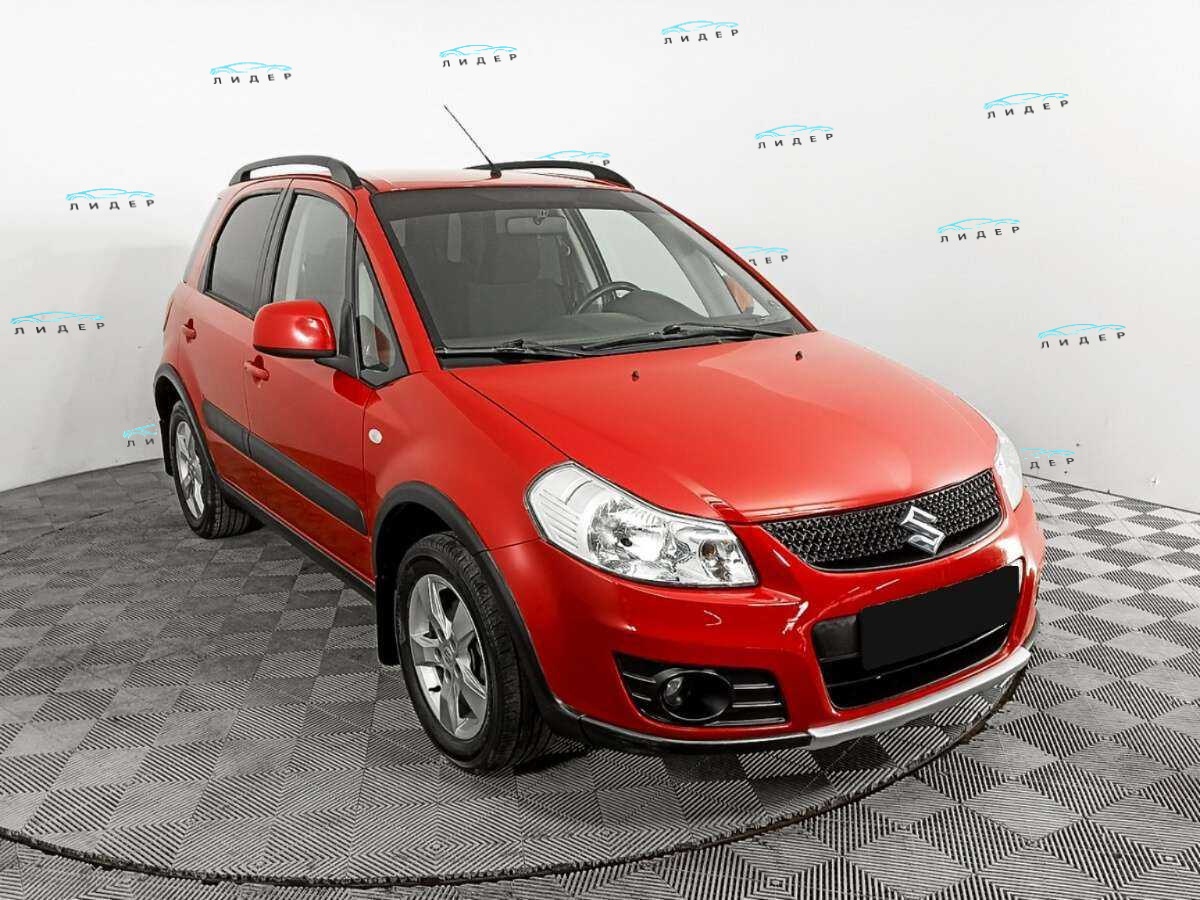 Б/У Сузуки С-Икс4 2011 года. Фото: #2