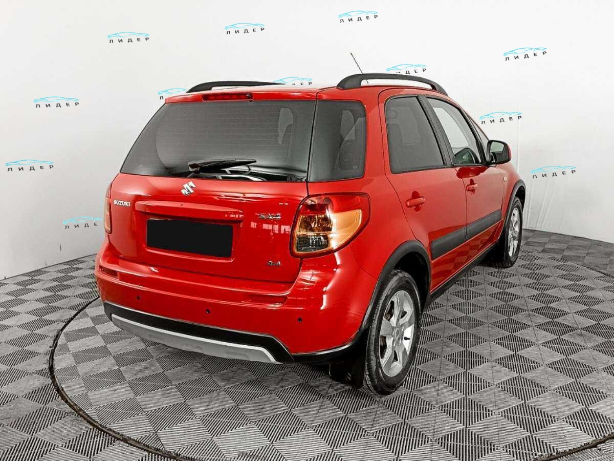 Б/У Сузуки С-Икс4 2011 года. Фото: #3