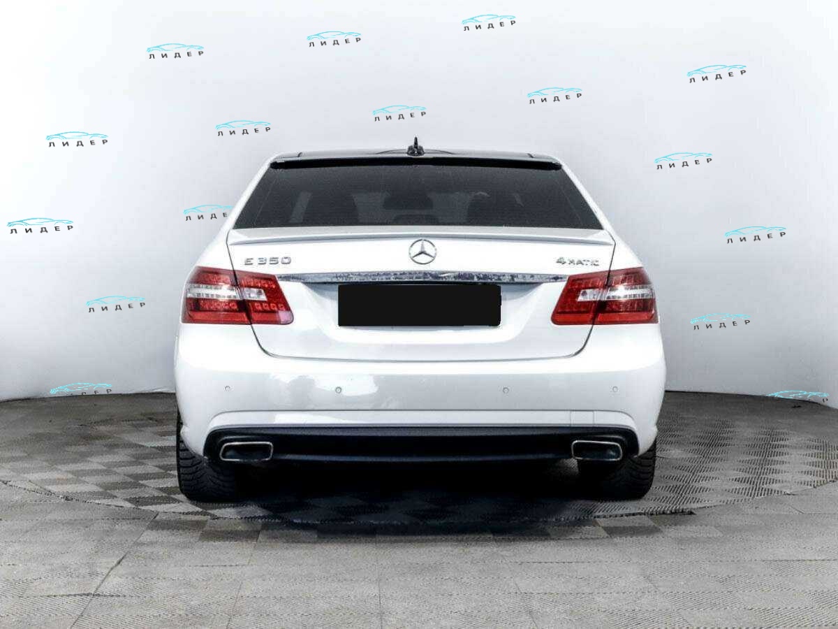 Б/У Мерседес-Бенц Е-Класс 2012 года. Фото: #4