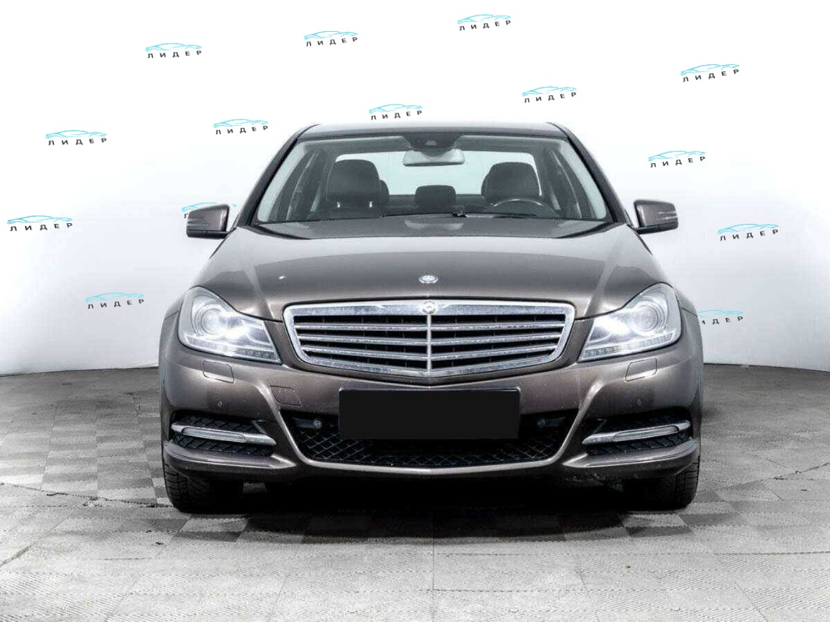 Б/У Мерседес-Бенц Ц-Класс 2012 года. Фото: #1