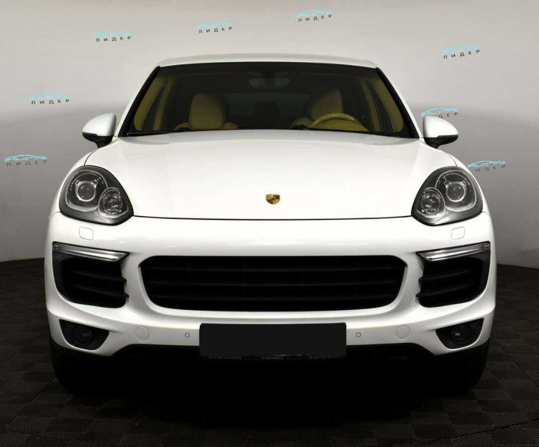 Б/У Порш Кайен 2015 года. Фото: #1