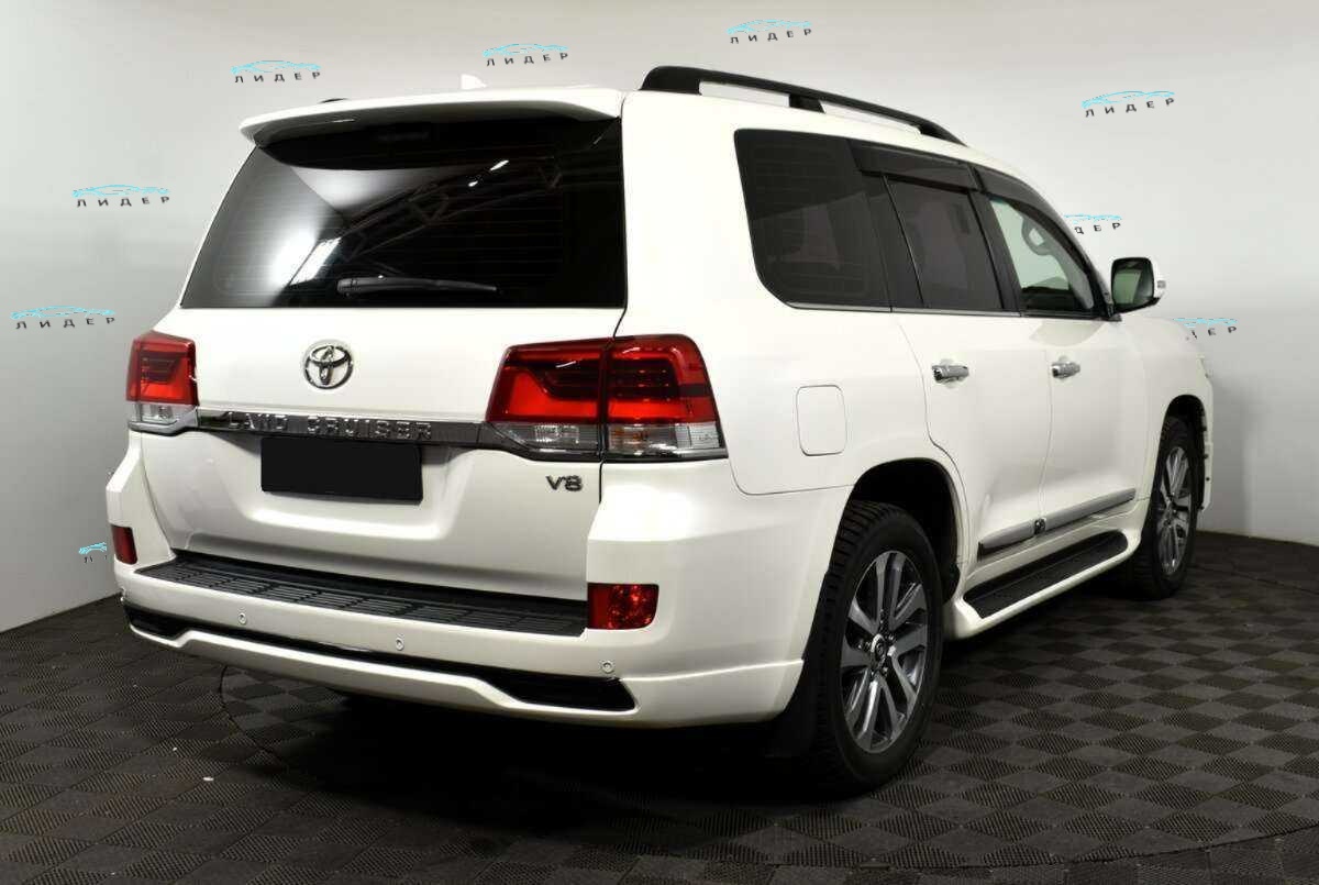 Б/У Тойота Лэнд Крузер 2016 года. Фото: #3