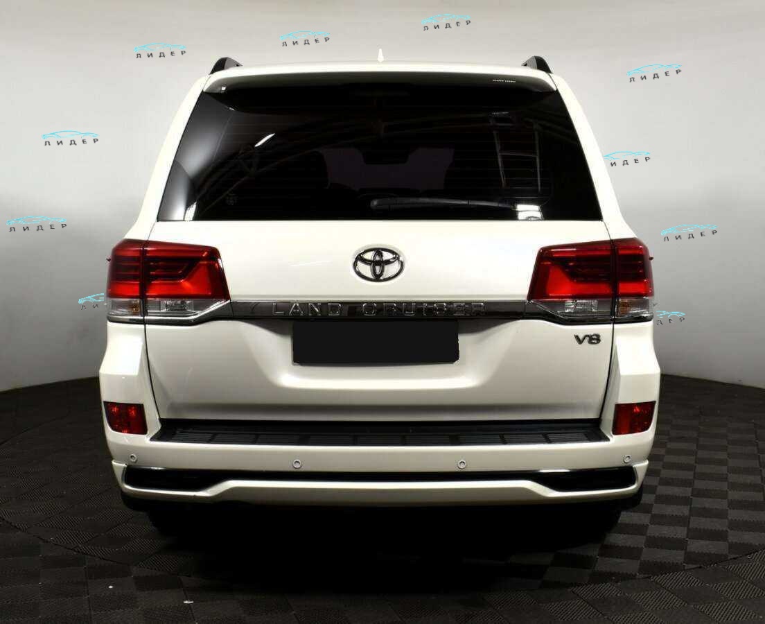 Б/У Тойота Лэнд Крузер 2016 года. Фото: #4