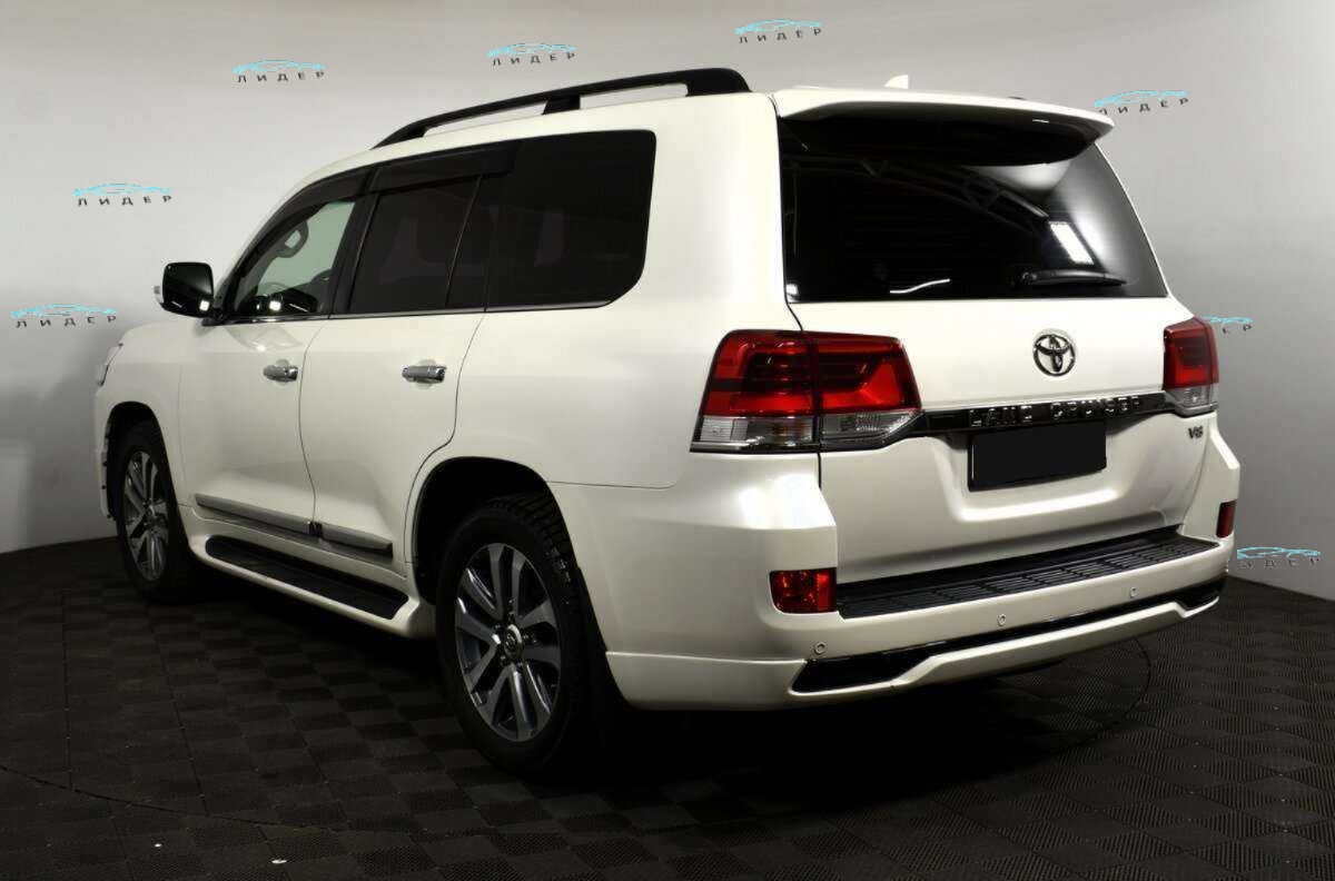 Б/У Тойота Лэнд Крузер 2016 года. Фото: #5